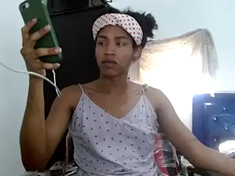 Snapshot of miriam775 chatting on 12/12/24, 07:15 miriam775 online show from 12/12/24, 07:15