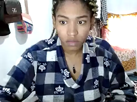 Snapshot of miriam775 chatting on 01/24/25, 12:31 miriam775 online show from 01/24/25, 12:31