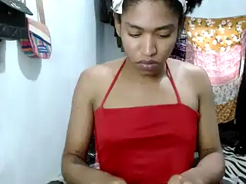 Snapshot of miriam775 chatting on 03/18/25, 10:04 miriam775 online show from 03/18/25, 10:04