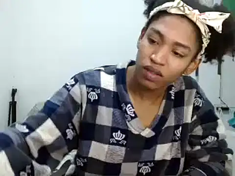 Snapshot of miriam775 chatting on 09/09/25, 03:28 miriam775 online show from 09/09/25, 03:28