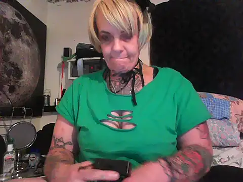 Hunniebunnie78 online show from 06/14/26, 06:48