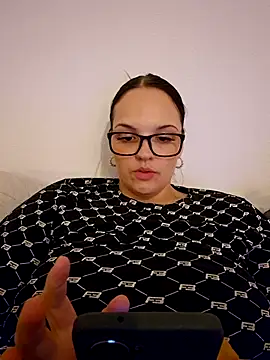 Jujuicy 97 online show from 04/15/26, 06:37