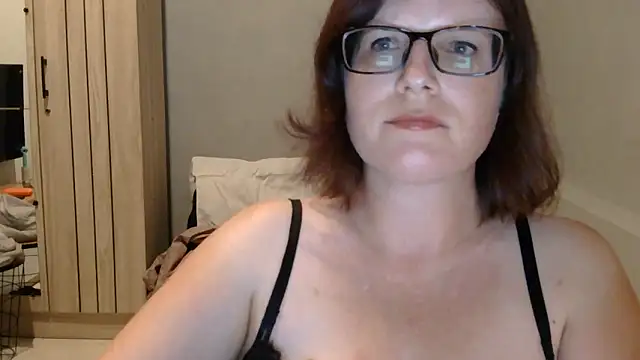 CrimsonMistress online show from 10/15/25, 11:27