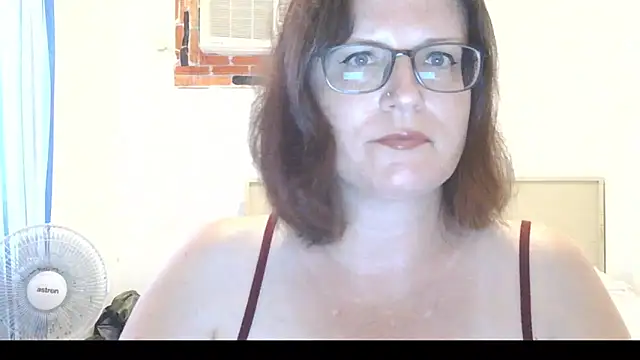 CrimsonMistress online show from 03/19/26, 10:47