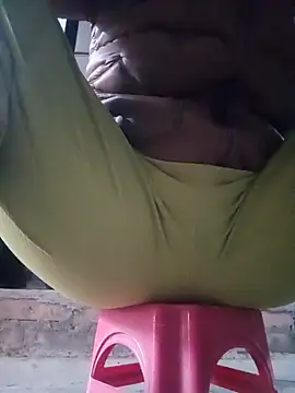 JasminePham online show from 02/09/25, 01:11