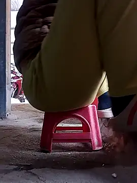 JasminePham online show from 02/09/25, 04:14