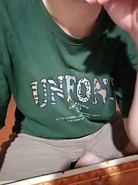 JasminePham online show from 10/30/25, 01:40