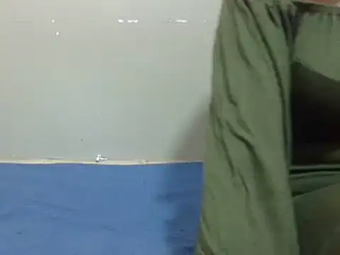 Snapshot of sweet-mella chatting on 02/10/25, 07:04 sweet-mella online show from 02/10/25, 07:04