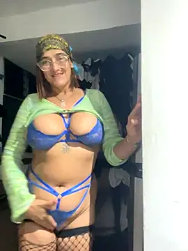 anastasia and jordan online show from 11/22/25, 09:19