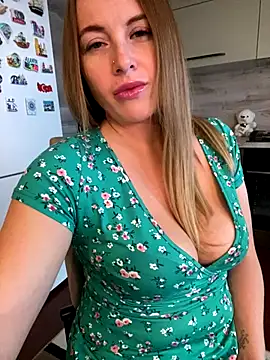 Cute Hot Alice online show from 12/15/25, 10:08