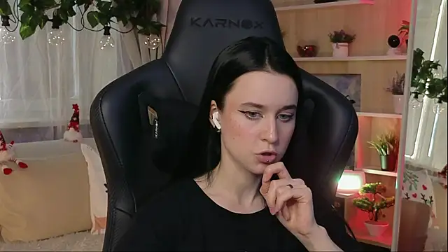 KiraLiLime online show from 02/06/25, 12:37