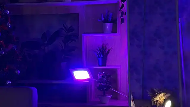 Snapshot of KiraLiLime chatting on 02/16/25, 04:42 KiraLiLime online show from 02/16/25, 04:42