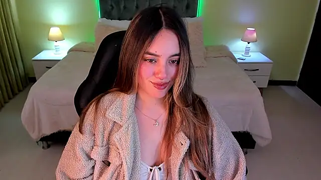  Charlotte evans 1 online show from 04/13/26, 08:03