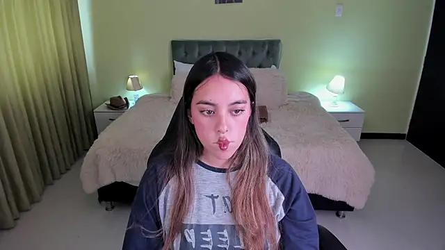  Charlotte evans 1 online show from 07/15/26, 08:03