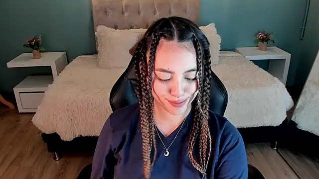  Charlotte evans 1 online show from 07/22/26, 06:32