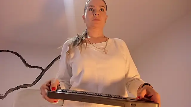 Snapshot of BridgetRodriguez chatting on 01/31/25, 12:07 BridgetRodriguez online show from 01/31/25, 12:07