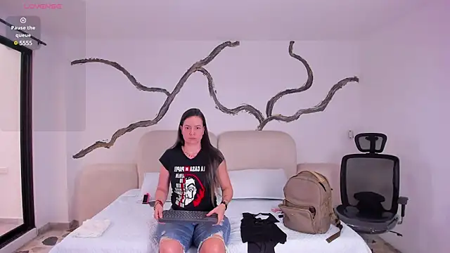 Snapshot of BridgetRodriguez chatting on 03/22/25, 12:25 BridgetRodriguez online show from 03/22/25, 12:25