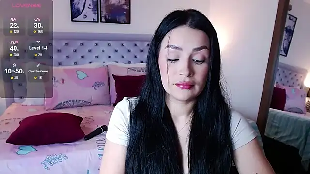 sarascottt online show from 12/19/24, 05:29