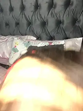 Snapshot of Anaelle24 chatting on 01/18/25, 10:06 Anaelle24 online show from 01/18/25, 10:06