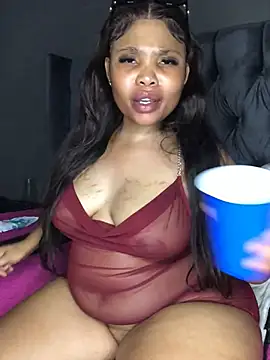 Snapshot of Anaelle24 chatting on 01/28/25, 11:17 Anaelle24 online show from 01/28/25, 11:17