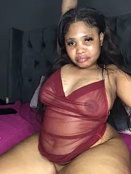 Snapshot of Anaelle24 chatting on 02/05/25, 05:31 Anaelle24 online show from 02/05/25, 05:31