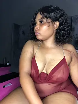 Snapshot of Anaelle24 chatting on 02/12/25, 10:03 Anaelle24 online show from 02/12/25, 10:03