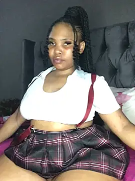 Snapshot of Anaelle24 chatting on 02/21/25, 07:10 Anaelle24 online show from 02/21/25, 07:10