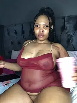 Snapshot of Anaelle24 chatting on 02/25/25, 03:20 Anaelle24 online show from 02/25/25, 03:20