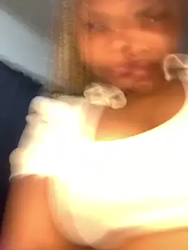 Snapshot of Anaelle24 chatting on 09/16/25, 07:42 Anaelle24 online show from 09/16/25, 07:42