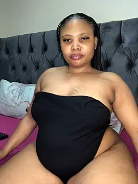 Anaelle24 online show from 05/04/26, 04:08