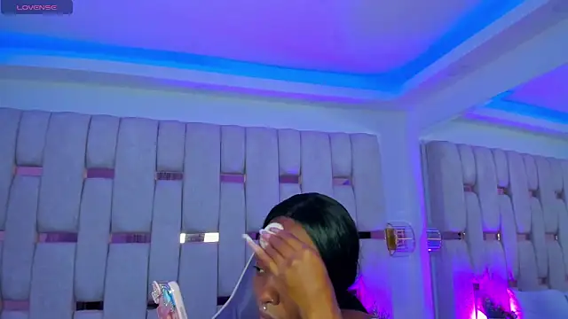 mia schwarz online show from 03/02/26, 09:54