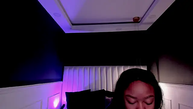 mia schwarz online show from 04/24/26, 11:34