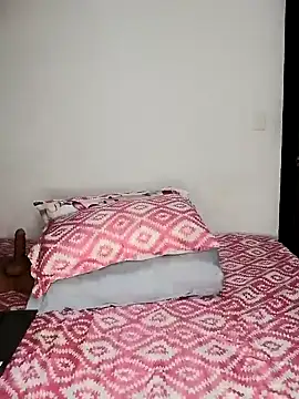 Snapshot of LalitaQueen chatting on 03/09/25, 03:32 LalitaQueen online show from 03/09/25, 03:32