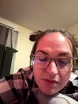 Quinnrose0420 online show from 01/18/26, 06:06