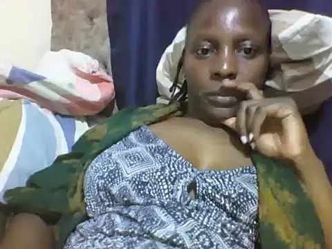 Snapshot of Sweet-piie chatting on 03/21/25, 07:24 Sweet-piie online show from 03/21/25, 07:24