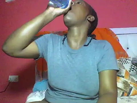 Snapshot of Sweet-piie chatting on 10/10/25, 12:48 Sweet-piie online show from 10/10/25, 12:48