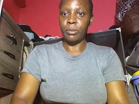 Snapshot of Sweet-piie chatting on 11/05/25, 06:19 Sweet-piie online show from 11/05/25, 06:19