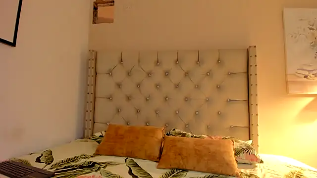 vanesasexyhot21 online show from 02/14/26, 02:19