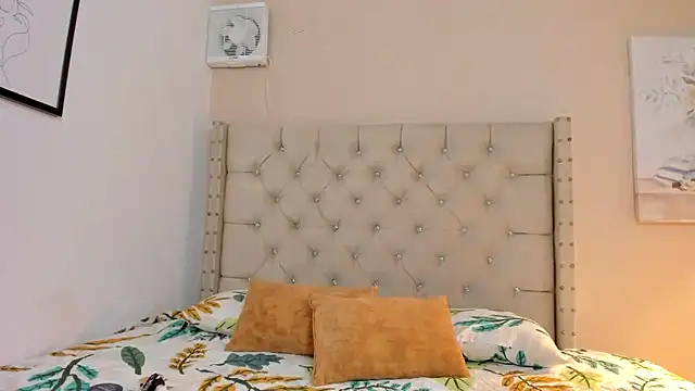 vanesasexyhot21 online show from 04/01/26, 02:12