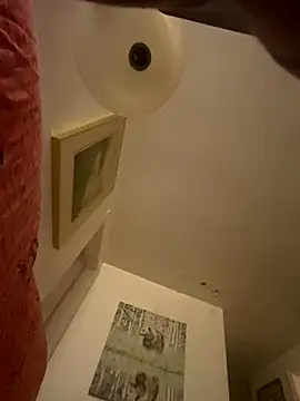 kikiwonderbar online show from 12/17/25, 05:13