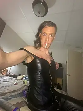 kikiwonderbar online show from 03/18/26, 01:31