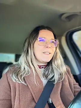 EmyLana online show from 02/04/25, 02:10