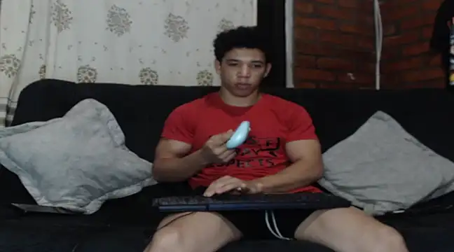 Snapshot of ethan_noir chatting on 01/13/25, 01:02 ethan noir online show from 01/13/25, 01:02