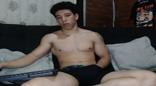 Snapshot of ethan_noir chatting on 01/13/25, 04:39 ethan noir online show from 01/13/25, 04:39