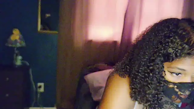 Snapshot of CurlyNony chatting on 03/13/25, 06:01 CurlyNony online show from 03/13/25, 06:01