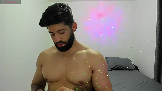 Snapshot of Daemon21 chatting on 12/19/24, 12:24 Daemon21 online show from 12/19/24, 12:24