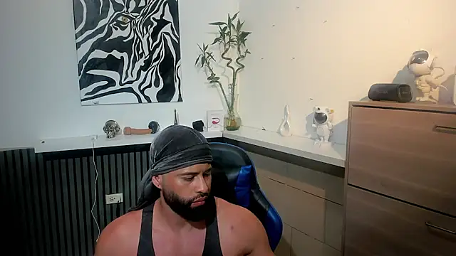 Snapshot of Daemon21 chatting on 11/29/25, 01:19 Daemon21 online show from 11/29/25, 01:19