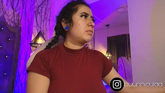 larissa01  online show from 09/10/25, 02:22