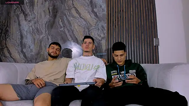 hot day online show from 12/17/24, 01:29