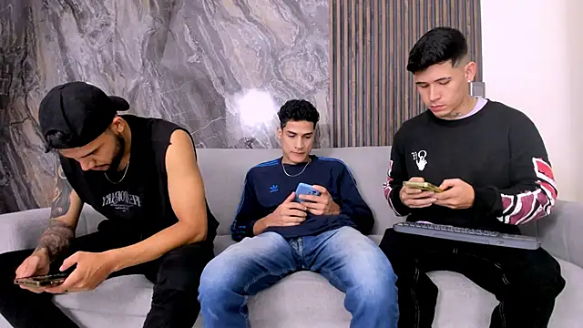 hot day online show from 02/28/25, 01:47